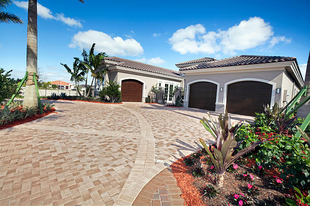 Best Driveway Paving Contractor  in Mounds, OK